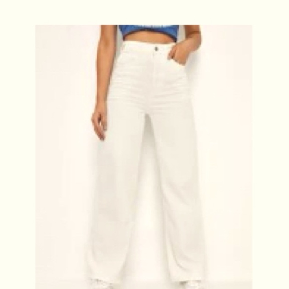 (High waist straight leg jeans )